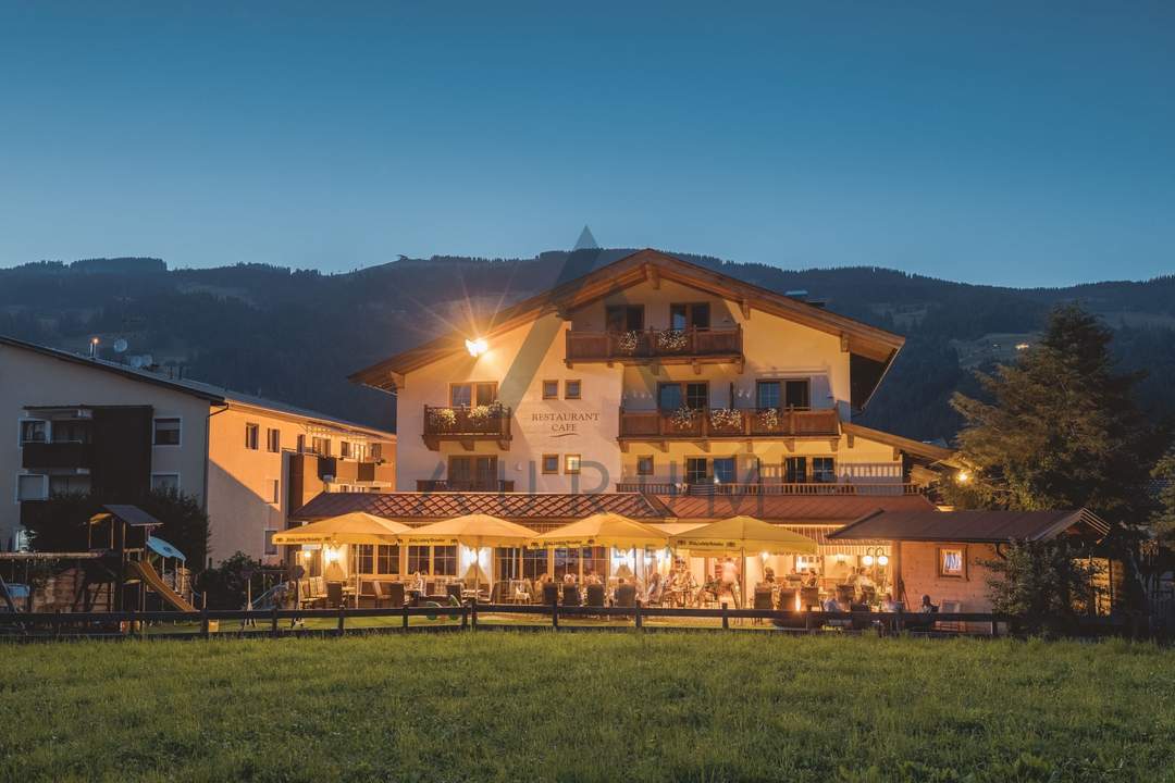 Traditionsreicher Hotel- & Gastronomiebetrieb in idyllischer Lage von Brixen im Thale / Kitzbüheler Alpen