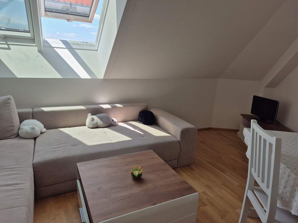 Charmante Dachgeschosswohnung in Langenzersdorf