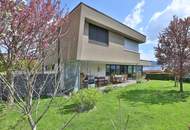 Exklusives Architektenhaus mit unverbaubarem Alpenblick in Ruhelage