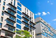 Lichtdurchfluteten Dachgeschoß-Maisonettewohnung mit traumhafter Terrasse und Grünblick!