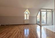 TOP PREIS-LEISTUNG! Geräumige Maisonette. 4 ZIMMER, 2 BÄDER, BALKON. FERNWÄRME!
