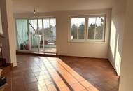 "4 Zimmer-Wohnung mit großer Dachterrasse, Loggia und Garagenstellplatz!"