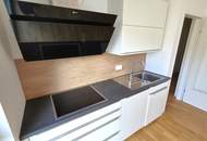 Koffer packen & einziehen – Ihr Rundum-Sorglos-Paket: Erstbezug, moderne 3-Zimmer-Wohnung mit 2 Balkonen, stilvoller Möblierung & moderner Haustechnik
