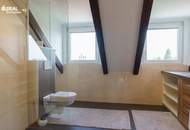 Wunderschöner Ausblick und Ruhelage - DG mit 64m², 2 Zi plus Wohnküche laufend saniert!