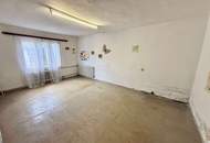 Sanierungsbedürftiges Dorfhaus mit großzügigem Stadl &amp; ca. 250 m2 Nutzfläche und eigener Galerie!