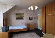 "Haus Emma - mit "Schirm, Charme &amp; Melone"