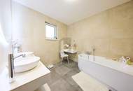 KLARE LINIEN - ELEGANTE AUSSTATTUNG - GARTEN MIT TERRASSE