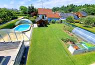 Wohnjuwel mit 2 Wohnungen (ca. 290 m² Wfl.), 2 Terrassen, Gartenareal mit Pool & Poolhaus - Neuzeug