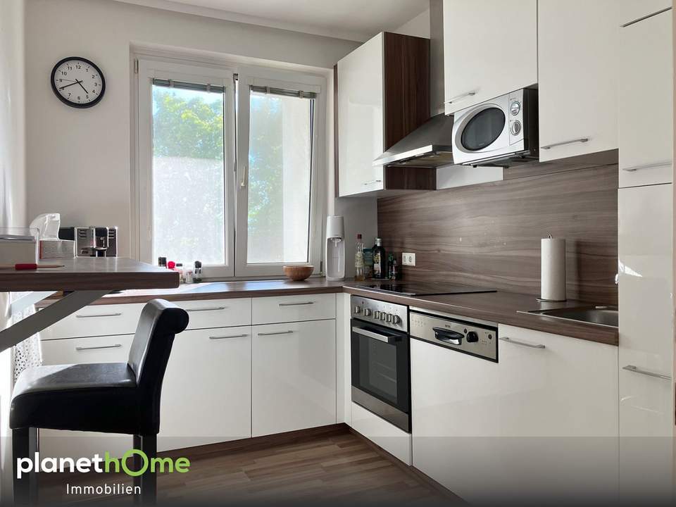 Helle und neuwertige Wohnung in verkehrsgünstiger Lage