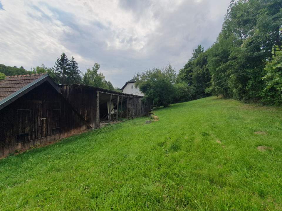 Großzügiges Grundstück mit Entwicklungspotenzial in Unterkirchbach