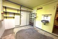 ***Idyllisches Ein- bis Zweifamilienhaus – Natur pur und sofort beziehbar !***