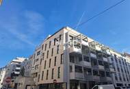 NUR SCHRIFTLICHE ANFRAGEN. Unbefristet. Hübsche und moderne Loggia -Wohnung in der Buchengasse,