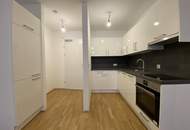 Koloniestraße beim FAC-Platz: Neubauwohnung mit Dusche und großem Balkon!!!