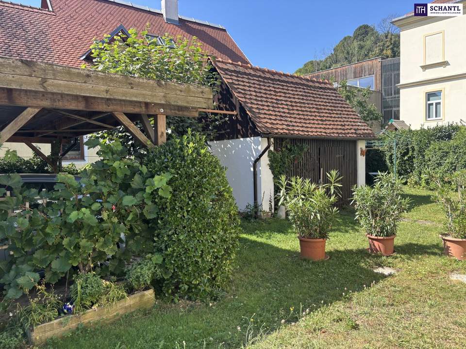 ++HOCHPARTERREWOHNUNG mit GARTENANTEIL in in RUHIGER STRASSGANGER-LAGE++ GARTENNUTZUNG ca. 280m², CARPORT++ LEICHT SANIERUNGSBEDÜRFTIG++