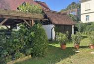 ++HOCHPARTERREWOHNUNG mit GARTENANTEIL in in RUHIGER STRASSGANGER-LAGE++ GARTENNUTZUNG ca. 280m², CARPORT++ LEICHT SANIERUNGSBEDÜRFTIG++