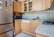 Familienfreundliches Mehrfamilienhaus mit Fernblick über Kierling – 2 Wohneinheiten mit Potenzial !