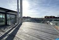 Spektakuläre Dachgeschoßmaisonette mit Terrassentraum und Blick auf die Canisiuskirche