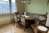 Vielseitiges Zweifamilienhaus in zentraler Lage von Asparn/ Zaya – ideale Gelegenheit für Familien und Mehrgenerationenwohnen