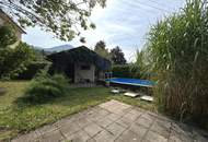 Vielseitiges Haus mit zwei Einheiten, guter Anbindung und eigenem Pool