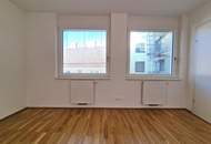 Modern und sonnig - Balkon mit Süd-Ausrichtung und elektr. Außenjalousien - 3.OG