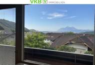 HALLWANG: Großzügiges Zweifamilienhaus mit Garten, Terrasse sowie Balkonen – viel Potenzial vor den Toren Salzburgs!