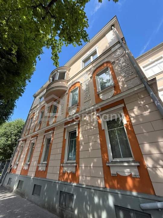 9-ZIMMER: Seltene Gelegenheit im Herzen von Wels
