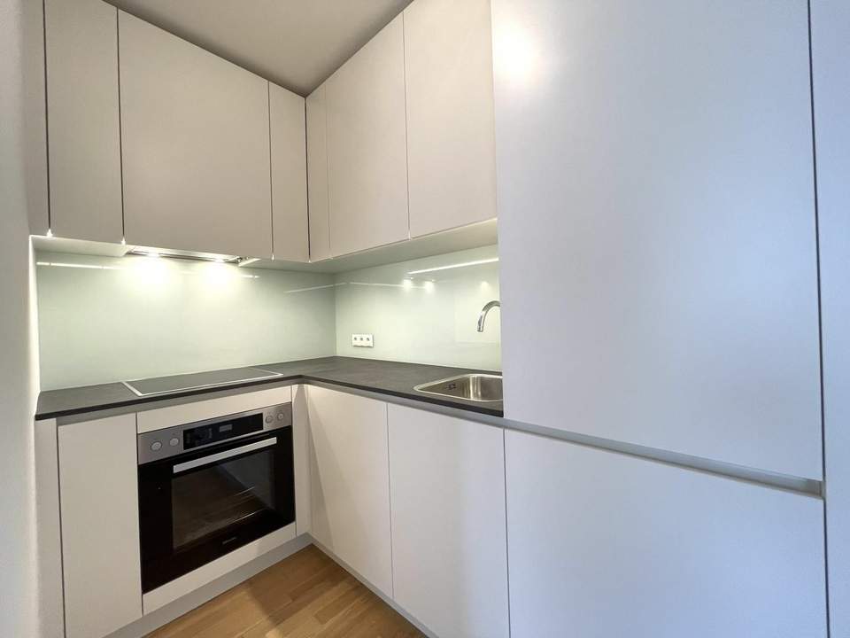 Wunderschöne, top-moderne Neubauwohnung mit Balkon in der Arnethgasse!