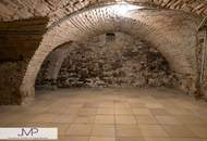 Romantische Altbauvilla mit 10 Zimmern, direkt am Weidlingbach!