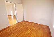 DACHGESCHOSS, sonnige 74 m2 Neubau, Wohnküche, 2 Zimmer, Wannenbad, Parketten, Holbeingasse