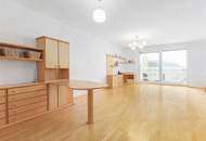 Wohnjuwel mit 4 Zimmern, Balkon und Schlossblick Barrierefrei, in zentraler Lage, mit Tiefgarage und Balkon und vielen Extras!