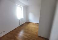 UNBEFRISTET - tolle Loggia - Helle 5-Zimmer Neubau Maisonette-Wohnung mit separater Küche, Lift, Gartennutzung und Garagenplatz optional
