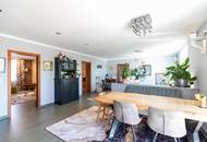 Wohnen, Arbeiten, Vermieten oder Entwickeln - vielseitiges Anwesen mit Wohn- und Geschäftshaus, Nebengebäuden & Garten