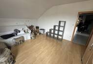 großes Wohnhaus mit 2 getrennten Wohneinheiten, Vollkeller und „Garage“ zu verkaufen