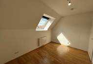 Unbefristete 2-Zimmer-Maisonette- mit Galerie im Dachgeschoss!