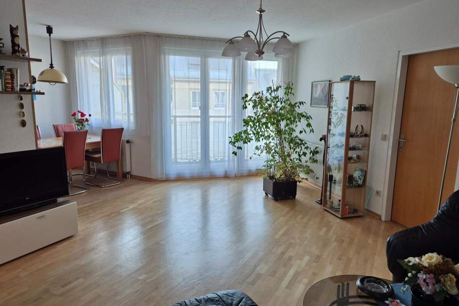 GERÄUMIGE 2-ZIMMER LOGGIA WOHNUNG IN RUHIGER INNENHOFLAGE, Wohnung-kauf, 280.000,€, 1140 Wien 14., Penzing