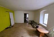 RARITÄT: Sanierungsbedürftiges Stadt-/Winzerhaus mit großem Weinkeller in Weißenkirchen