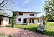 Low-energy house, very sacious with an additional office/practice or apartment of 70 m². Completely renovated in 2023. - WOHNTRAUM