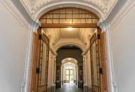 Komplett hofseitg ausgerichtete Stilaltbauwohnung im Jugendstiljuwel Schottenfelder Hof | Blick in den grünen Innenhof | Ideal auch zur WG-Nutzung