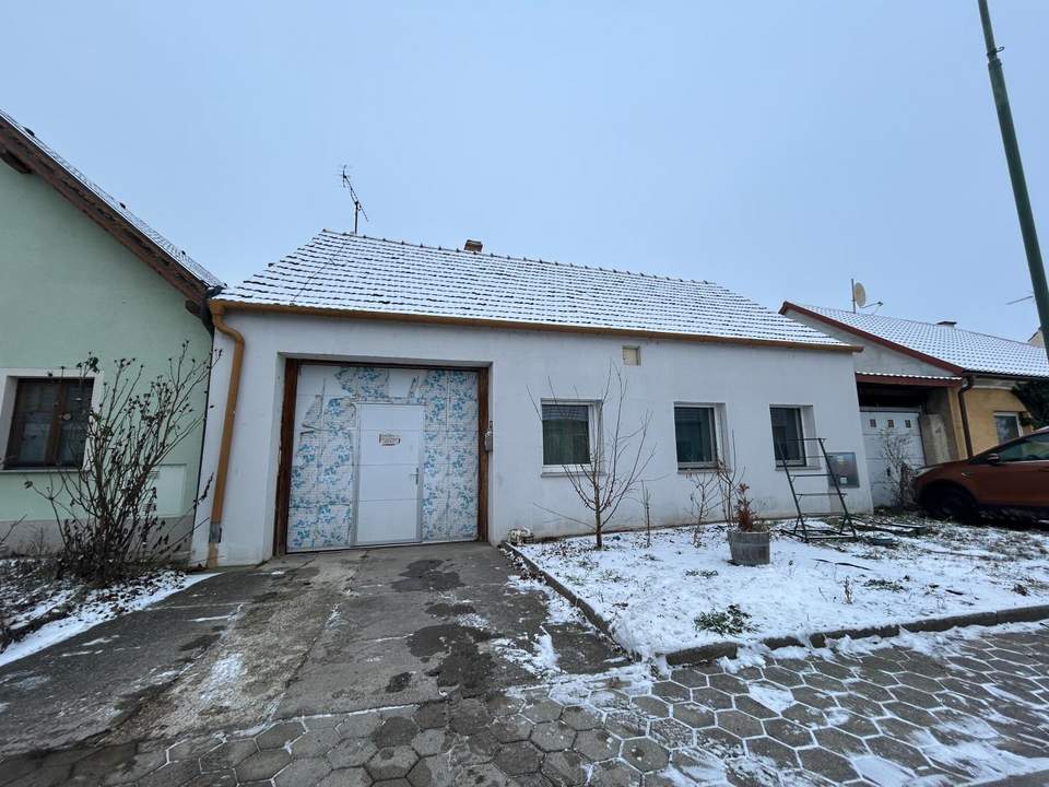 Charmantes Bauernhaus mit Ausbaupotenzial in ruhiger Lage