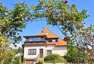 Viel Platz für die ganze Familie – rund 300 m² Wohnfläche und großer Garten!