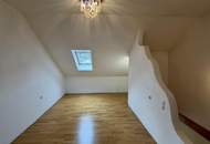 "Charmantes Einfamilienhaus mit Terrasse, Garage und zusätzlichem Grundstück"