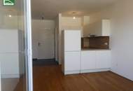 Lichtdurchflutete 2-Zimmer-Wohnung mit Loggia