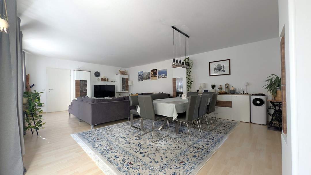 👨👩👧👦 Endlich Platz für alle: 4-Zimmer-Wohnung am Parhamerplatz