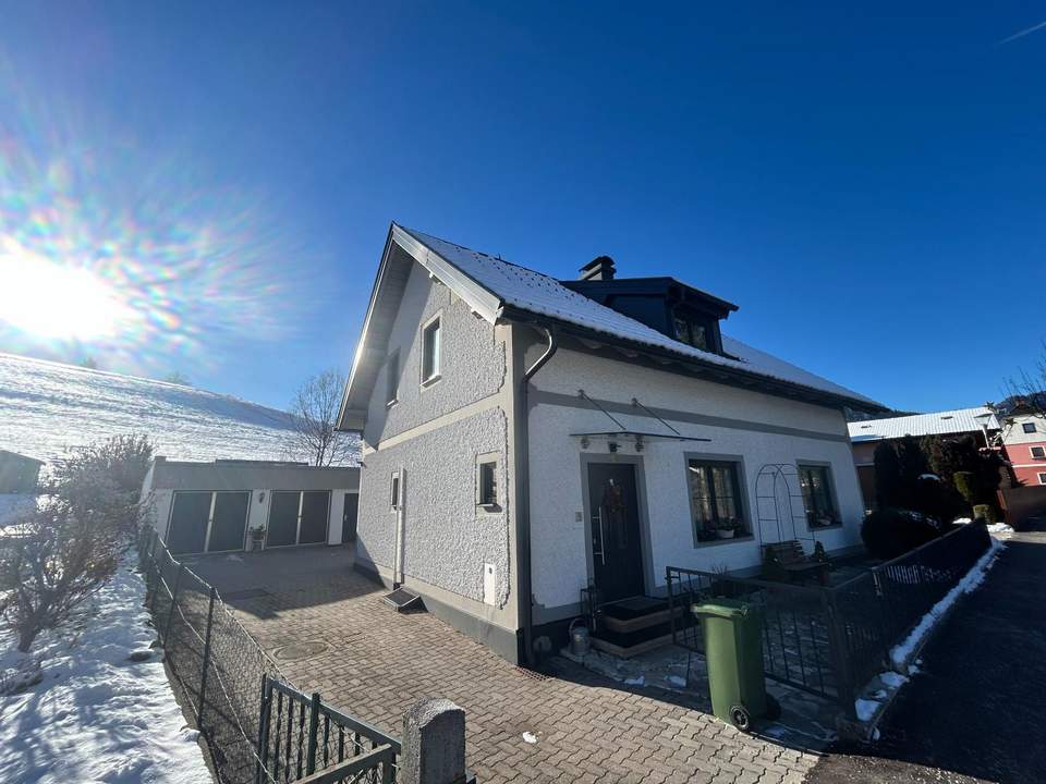 Wohnen mit Stil: Sanierte Wohnung in Zentrumsnähe!