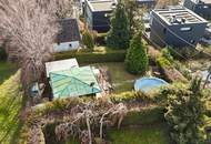 KLEINGARTENHAUS / GRUNDSTÜCK AM HACKENBERG - EIGENGRUND - GANZJÄHRIG WOHNEN - GROSSE TERRASSE UND POOL - MITTEN IM GRÜNEN