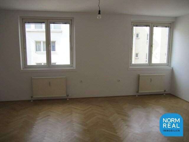 Ruhige 4 Zimmer Wohnung WG geeignet