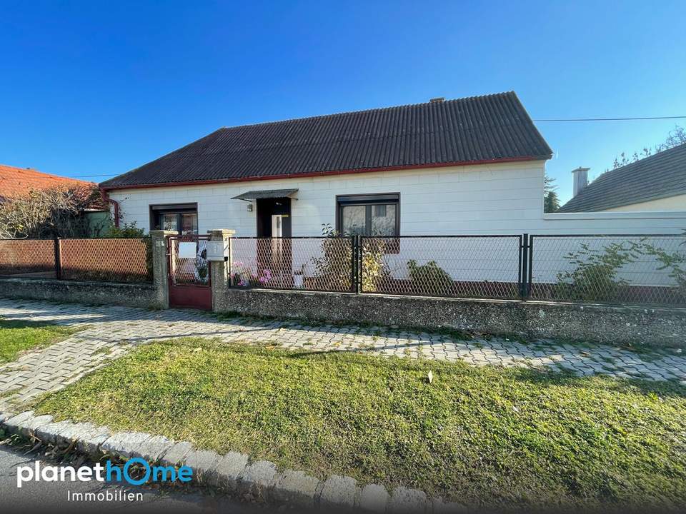 Gemütliches Einfamilienhaus mit großem Garten, Pavillon und Pool