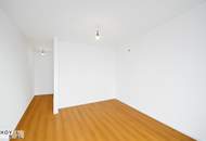 Dachgeschosswohnung mit Blick ins Grüne – ruhig und hell