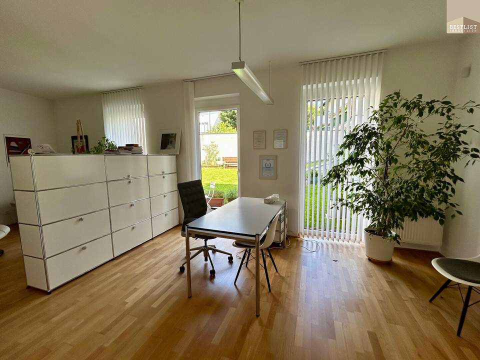 Top-Ordination in Baden für bis zu 3 Ärzte