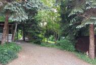 Einfamilienhaus mit parkähnlichem, großen Grundstück